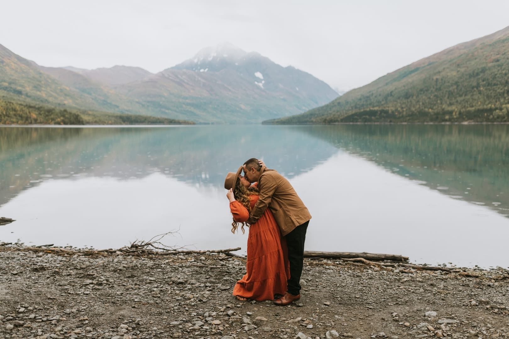 Picture of Manuel and Elliana at Eklutna Lake